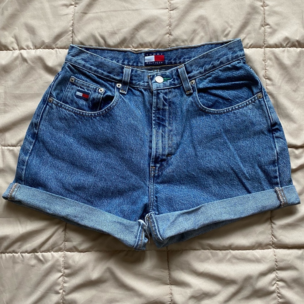 High waisted Tommy Hilfiger cuff off shorts